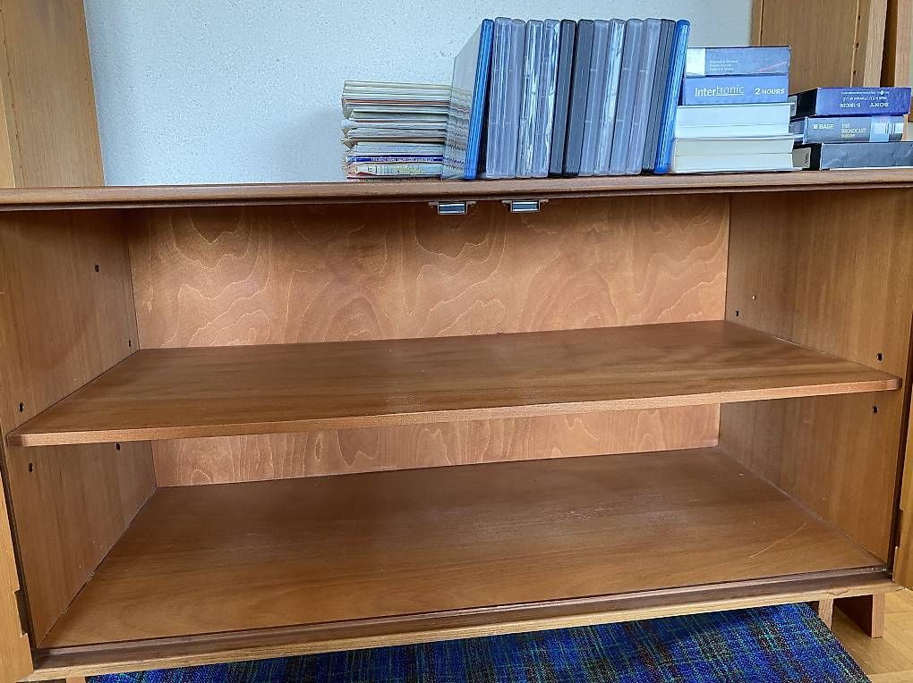 Scaffali: 2 Mid Century Teak Regale mit integrierter Kommode – Usato da Gränichen venduto da Bubui 3