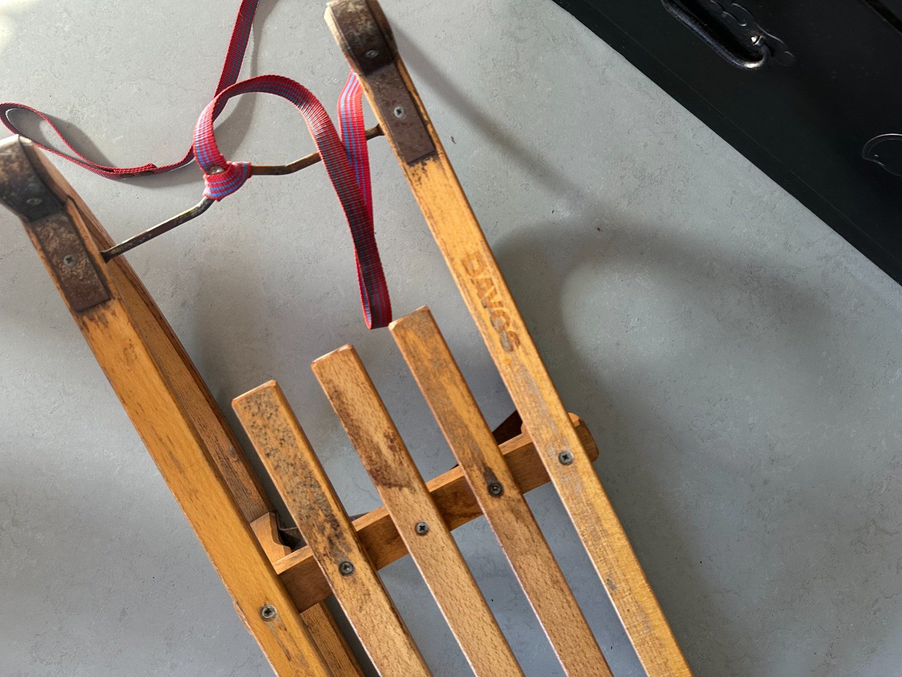 Schlitteln: Davos Holzschlitten (2er-Set) – Gebraucht aus Winterthur von yum_jz55 1