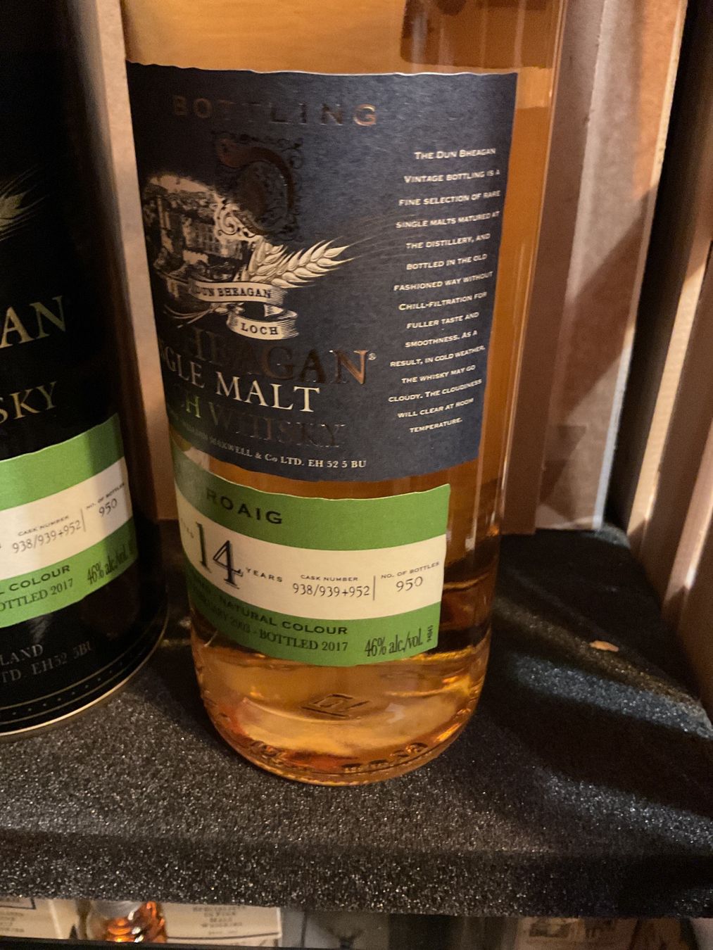 Laphroaig Bevande alcoliche: Laphroaig (2003 Dun Bhegan) ab 1.- – Nuovo e nell'imballaggio originale da Mülchi venduto da Lafite70 2