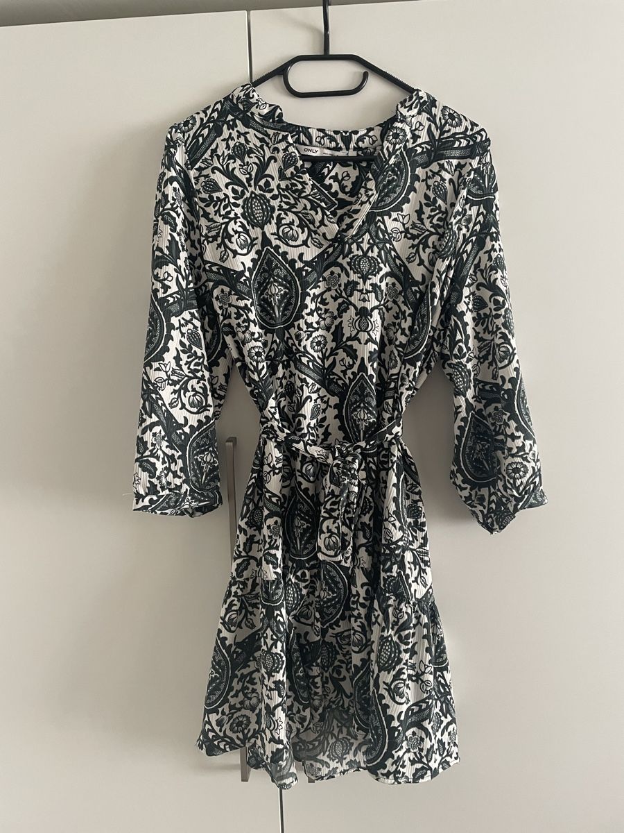 Only Vestiti: ONLY Kleid Gr. M Sommerkleid – Usato da Mollis venduto da cava10