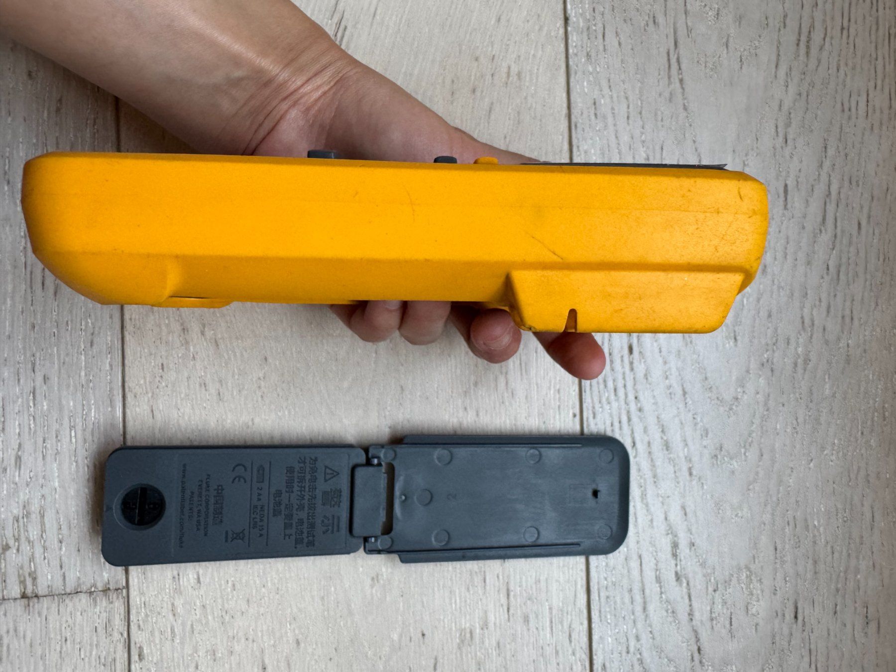 Fluke Misurare: Fluke 17B+ Multimeter, ohne Batterie – Usato da Zürich venduto da Yao_und_Clemens 2
