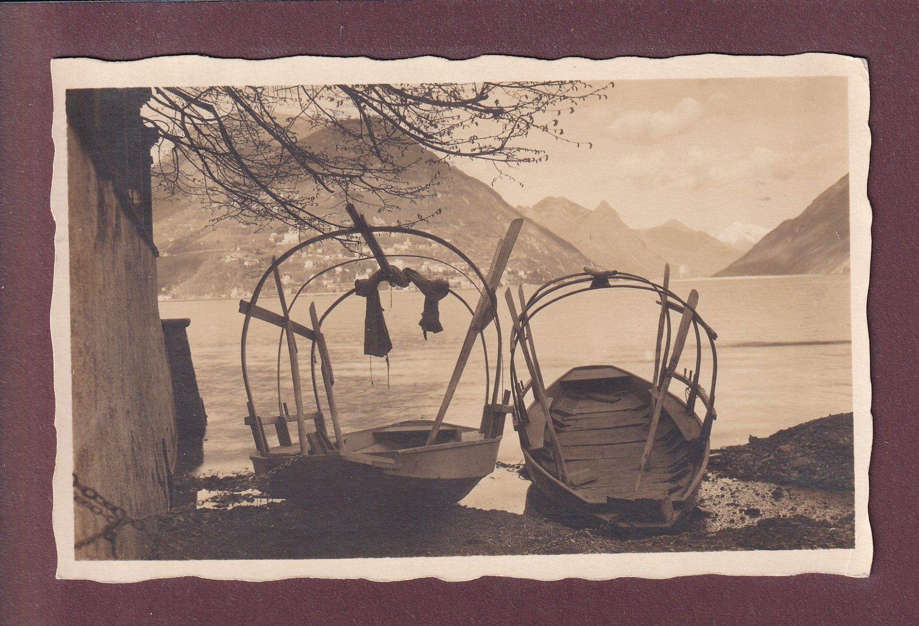 Cartoline postali: LUGANO - Barca - 1930 – Usato da Pully venduto da nicecards