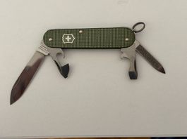 Victorinox Alox Limited Edition 2017 CADET Olive Grün