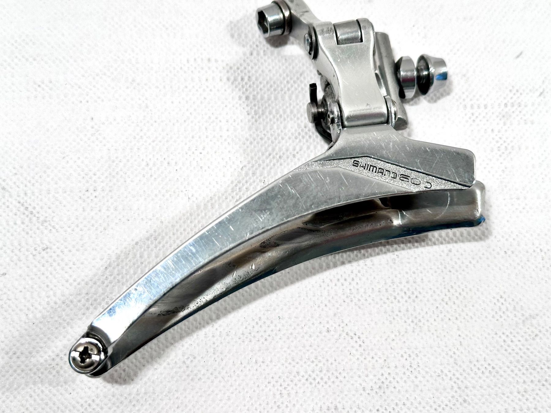 Shimano Pezzi di ricambio: Shimano 600 FD-6207 Front Derailleur Umwerfer – Usato da Luzern venduto da bikeandbeltcom
