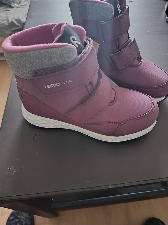 Scarpe per ragazze: Schuhe. Ungetragt . Gr. 35 – Usato da Lufingen venduto da gut_7fs6