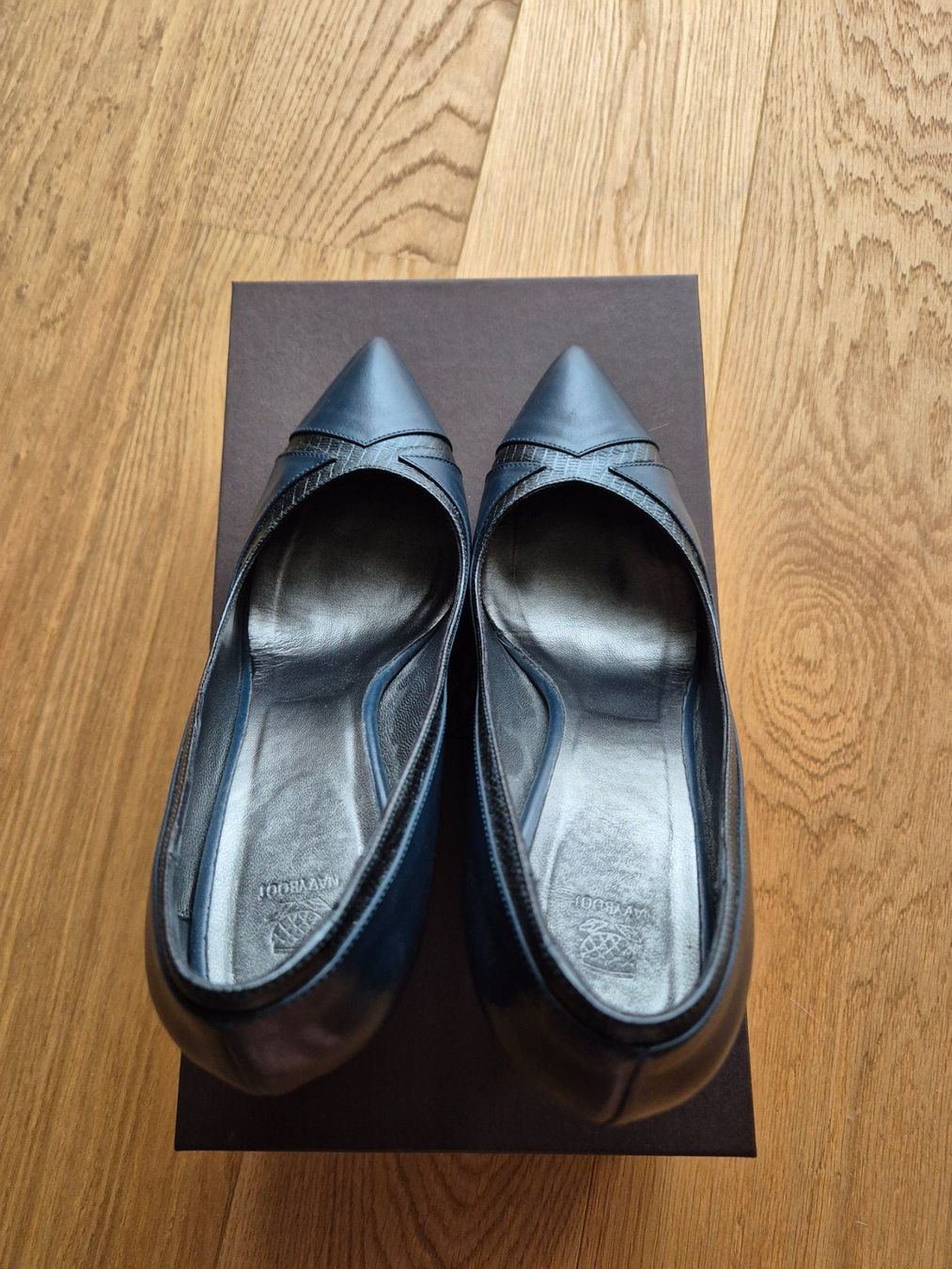 Navyboot Scarpe da donna: NAVYBOOT navy blue leather pumps P.38 – Usato da Satigny venduto da Helene2014 2