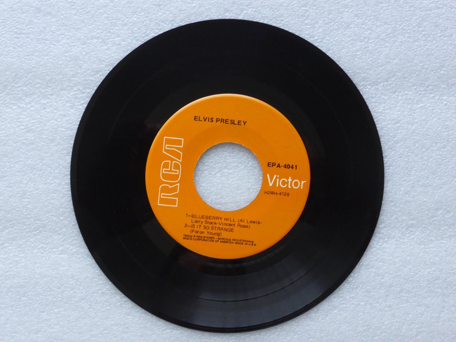 Dischi in vinile: Vinyl Single   EP   ELVIS PRESLEY – Usato da Küssnacht am Rigi venduto da Mondkinder 2
