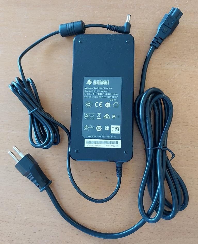 Unità & Adattatore: AC 180W Adapter APD DA-180D19 – Usato da Sorengo venduto da E-DataLabs