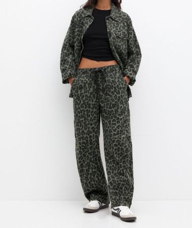 Cargohose Leopardenmuster Gr. 34