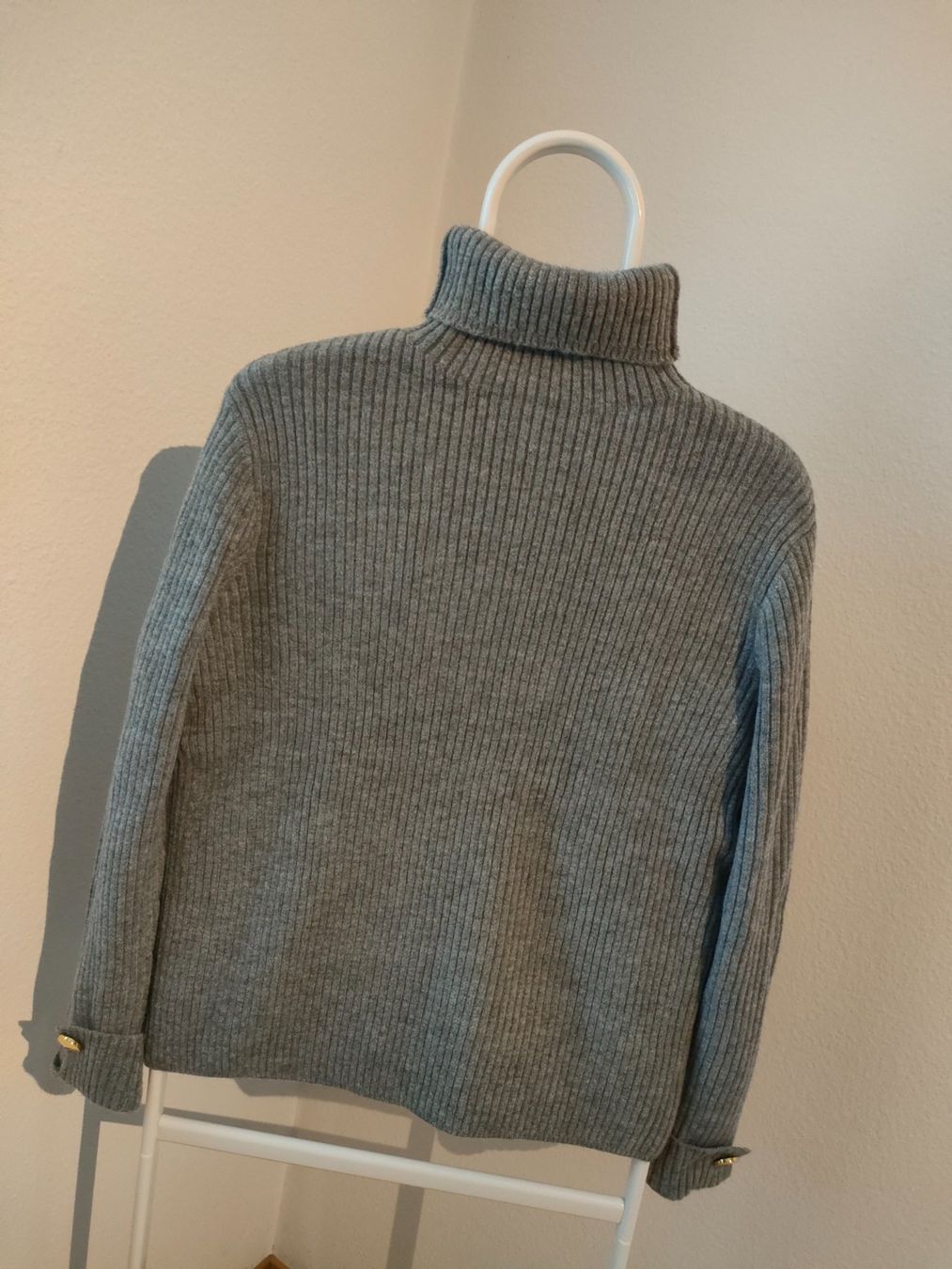 Maglioni & Felpe: Stilvoller und warmer Herbstpullover grau – Nuovo (secondo la descrizione) da Dietikon venduto da MJ_Sporting 2