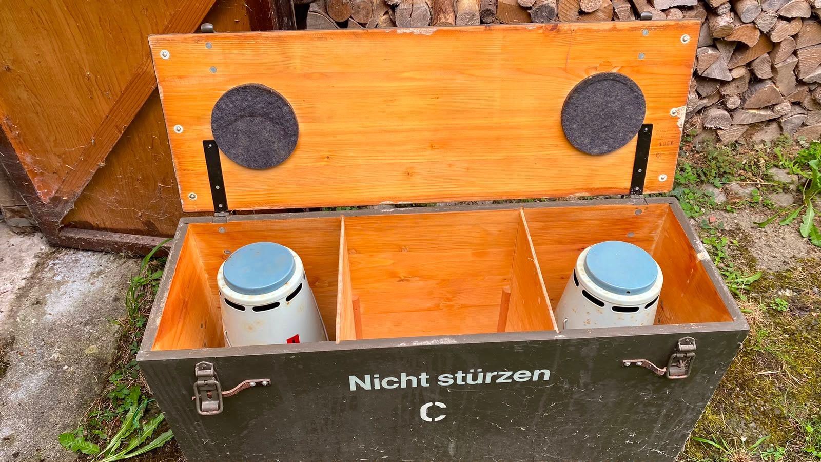 Heizgeräte: Armeekiste mit zwei Turmofen – Gebraucht aus Au von Evalina8