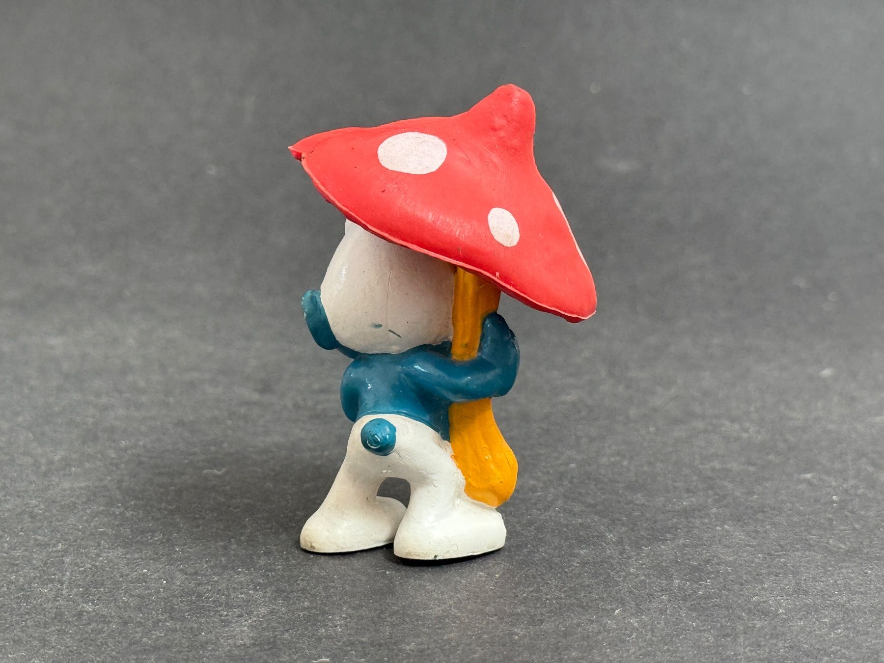 Statuette: Schirm Schlumpf Pilz – Usato da Ennetbaden venduto da mapa05 3