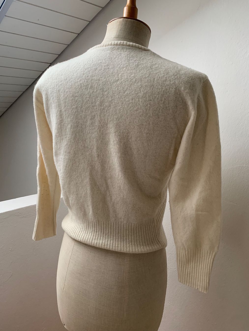 Pullover & Sweatshirts: Strickjacke – Gebraucht aus Ennetbaden von usemiste 1