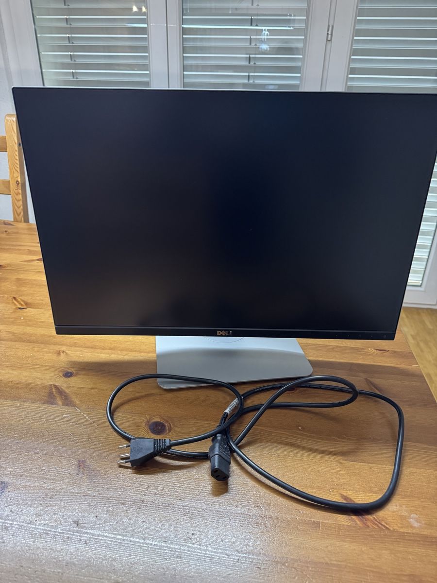 Dell Monitore: Monitor Dell – Gebraucht aus Zufikon von BeatriceG0102
