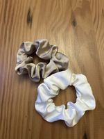 2 Scrunchies Seide Beige/Weiss