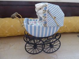 Vintage - nostalgischer Kinderwagen für Puppenstube 1:12