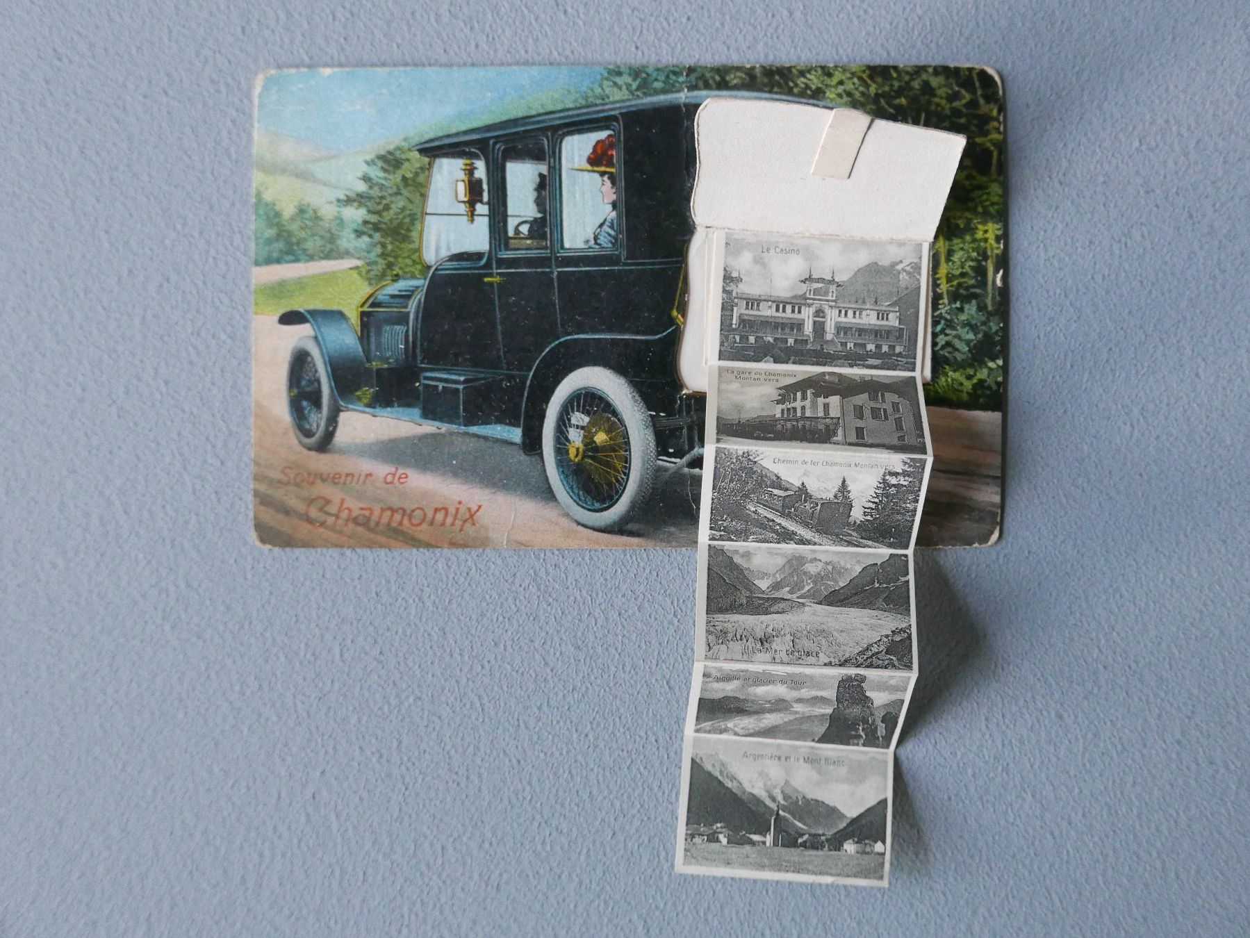 Ansichtskarten: ALTE AK AUTO MIT LEPORELLO SOUVENIR DE CHAMONIX – Gebraucht aus Balgach von Zwischenraum 2