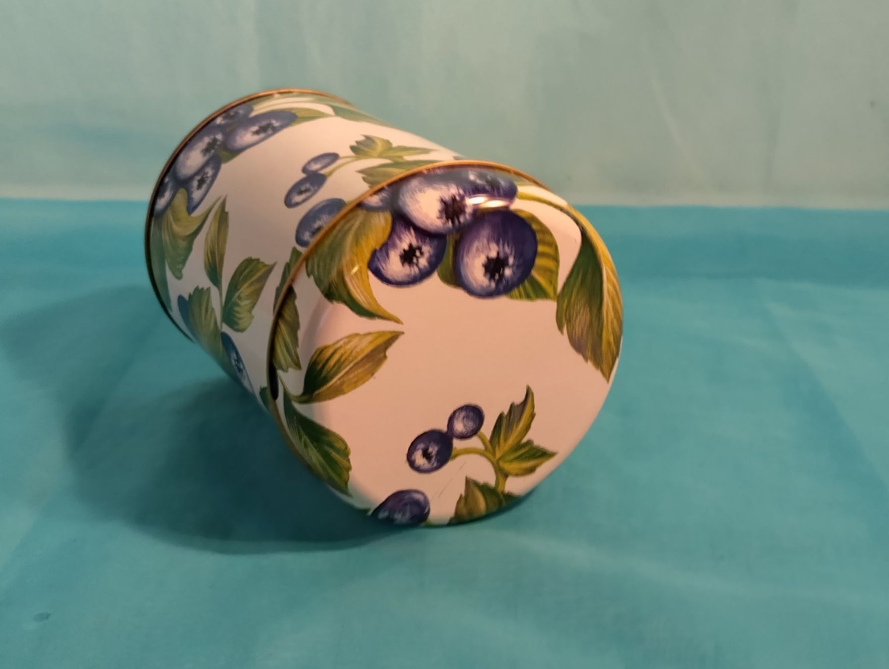 Altro in Decorazioni & Accessori: Blechbüchse mit Heubeeren – Usato da Bellach venduto da JingleCherry 2
