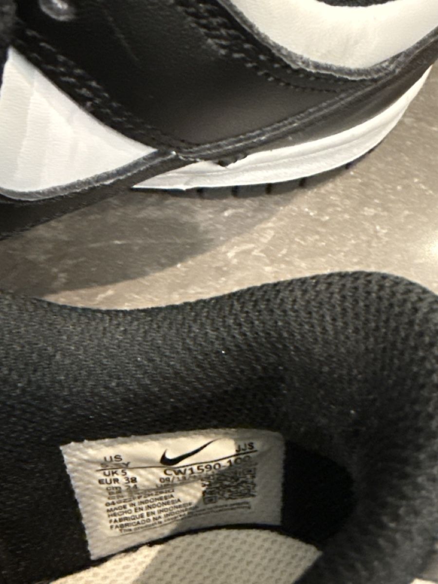 Nike Scarpe da uomo: Nike Dunk Low Panda, Gr. 38, Top Zustand – Nuovo (secondo la descrizione) da Rorschach venduto da elvi20 1