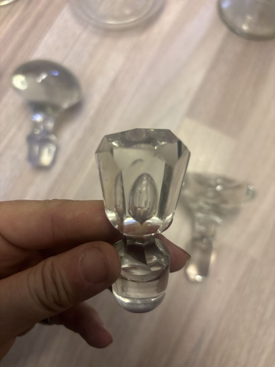 Autres vaisselles & verres: Tappi bottiglia vetro set da 4 pezzi diverse forme e dimensi – D'occasion à Giubiasco par cri_mzc6 3