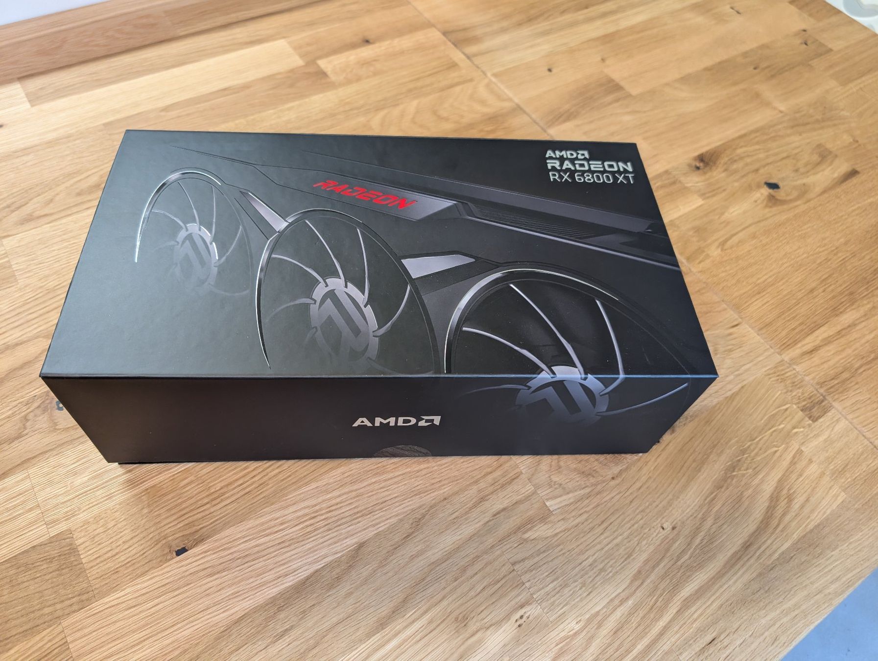 Amd Cartes graphiques: AMD Radeon RX 6800 XT Black 16GB – D'occasion à Zürich par otelier 3