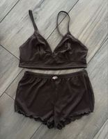 TOP UND SHORTS UNGETRAGEN GRÖSSE S