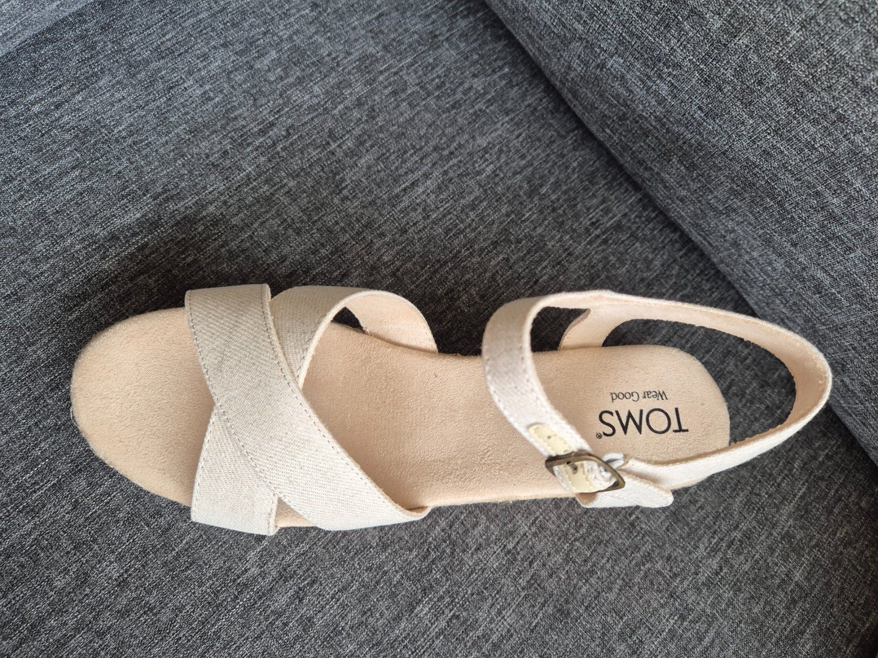 Toms Damenschuhe: TOMS Sommerschuhe mit Keilabsatz – Neu und originalverpackt aus Erlinsbach SO von Juku95 2
