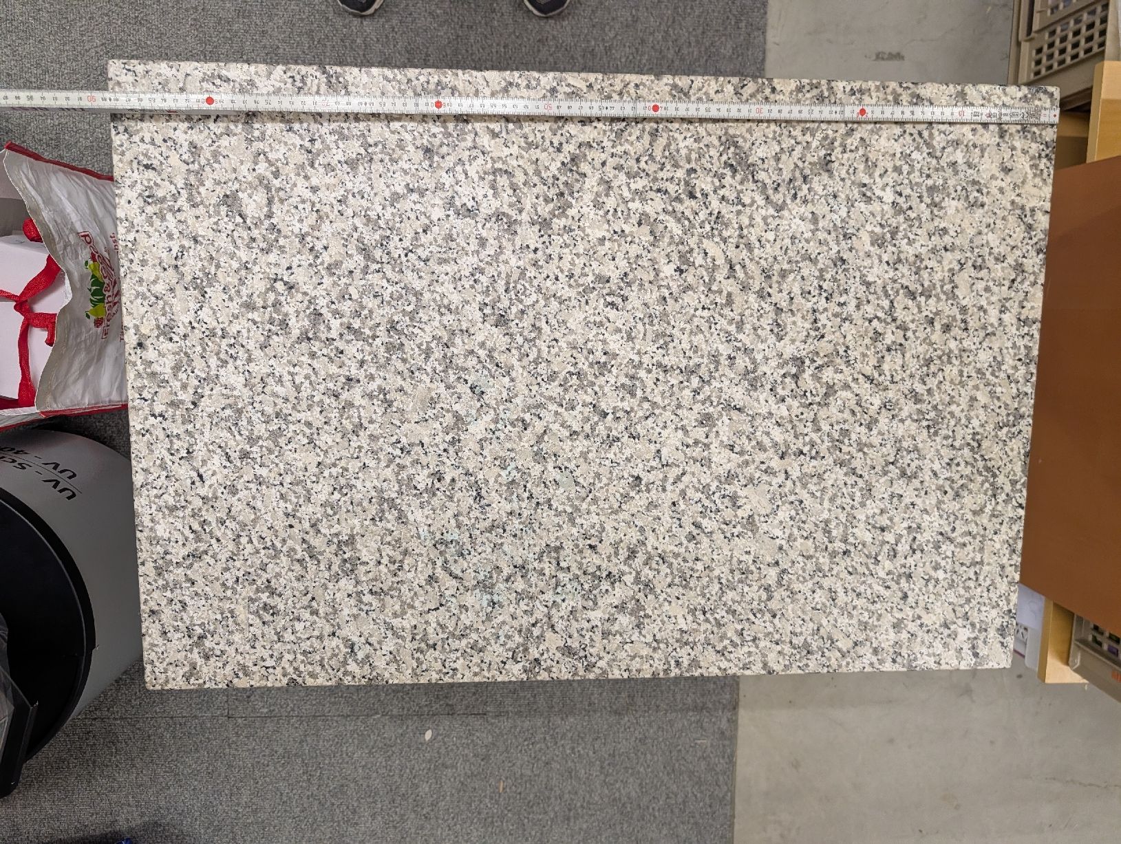 Tavoli: Tisch klein Granitplatte / Metallfuss – Usato da Pfäffikon ZH venduto da Gabriel64 3