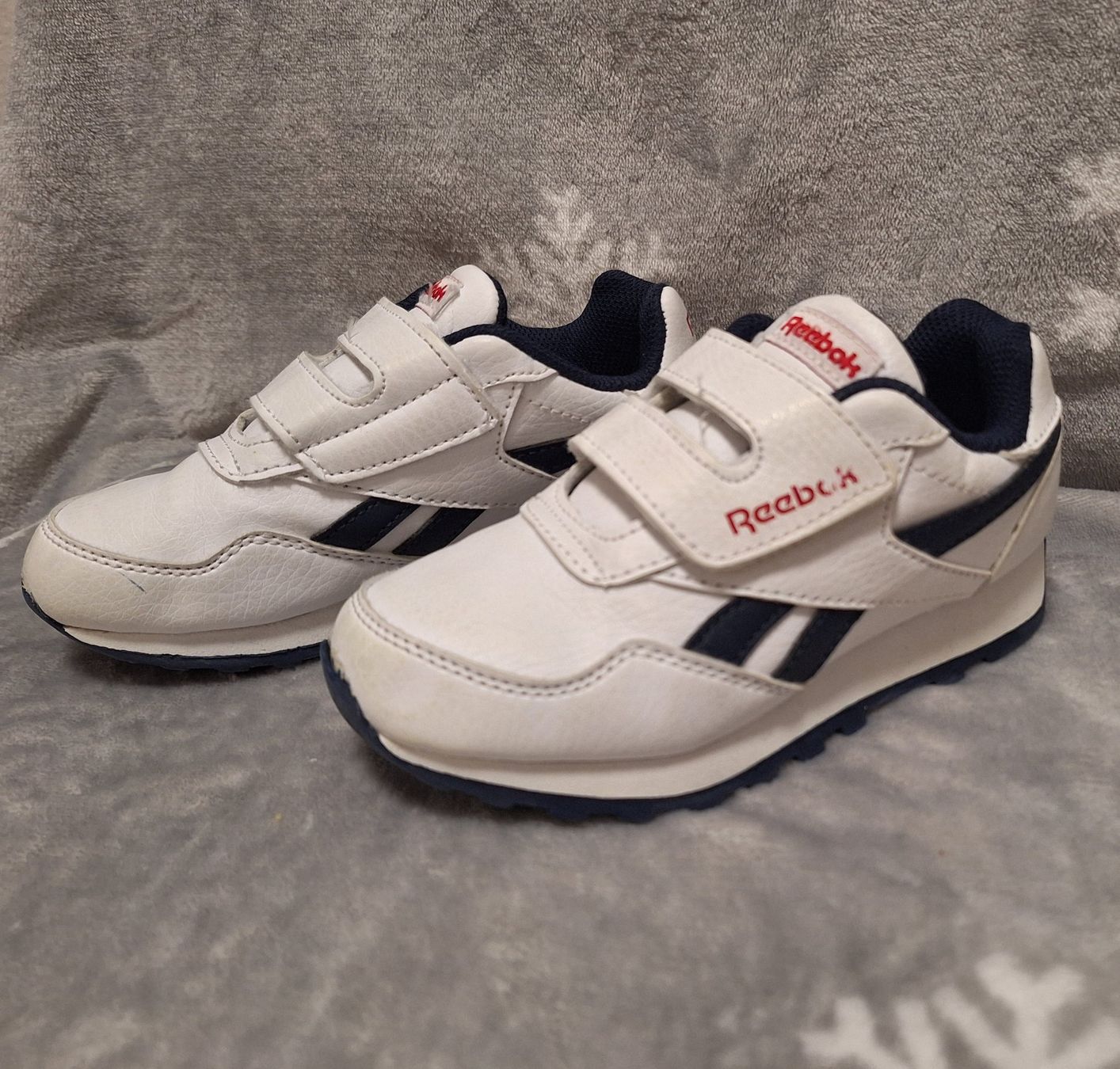 Reebok Scarpe per ragazzi: Turnschuhe Reebok - Gr. 28 – Usato da Luzern venduto da Duga5