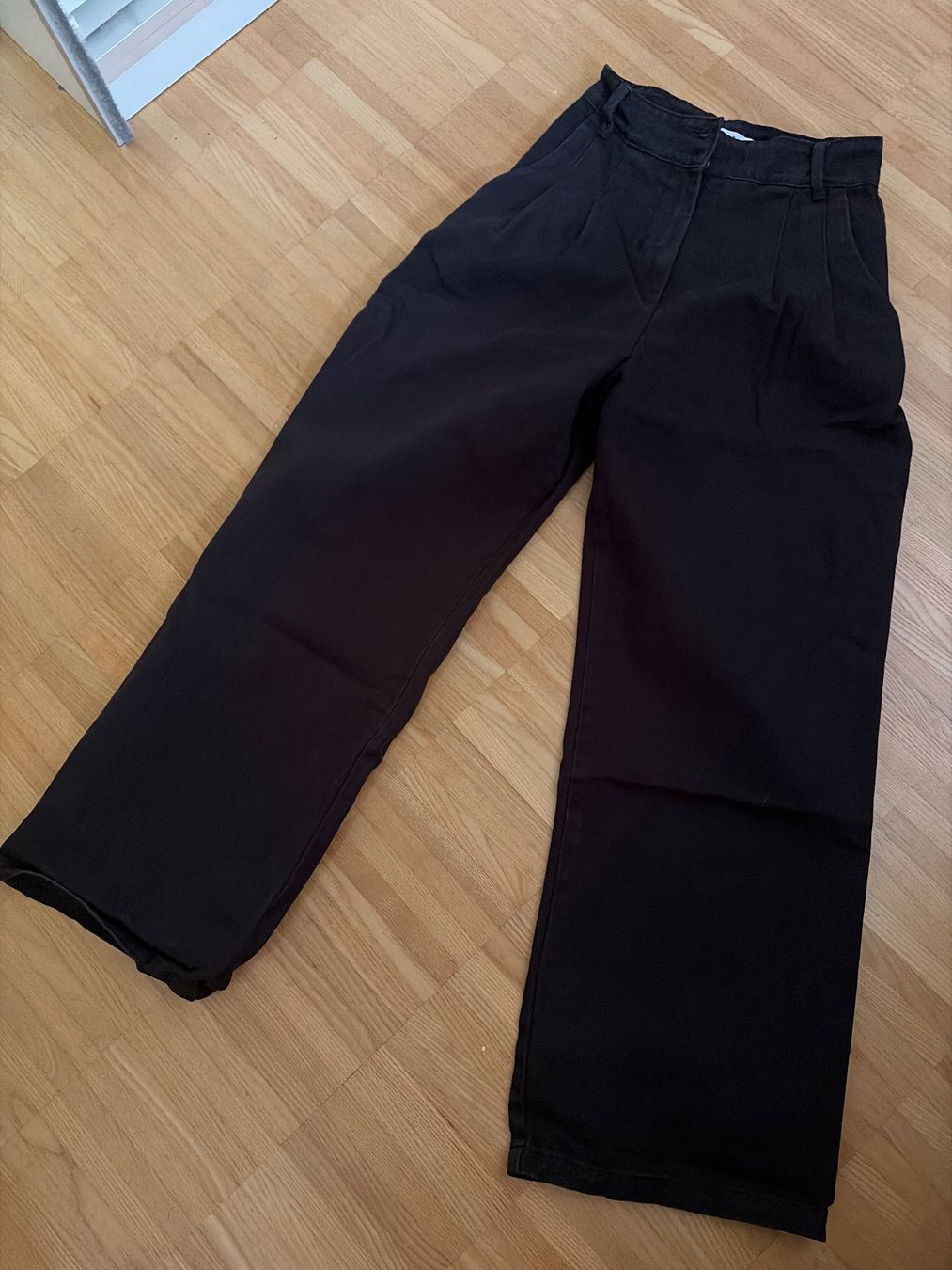 Hosen: Edited elegante Hose aus Baumwolle – Gebraucht aus Männedorf von ali_5krk