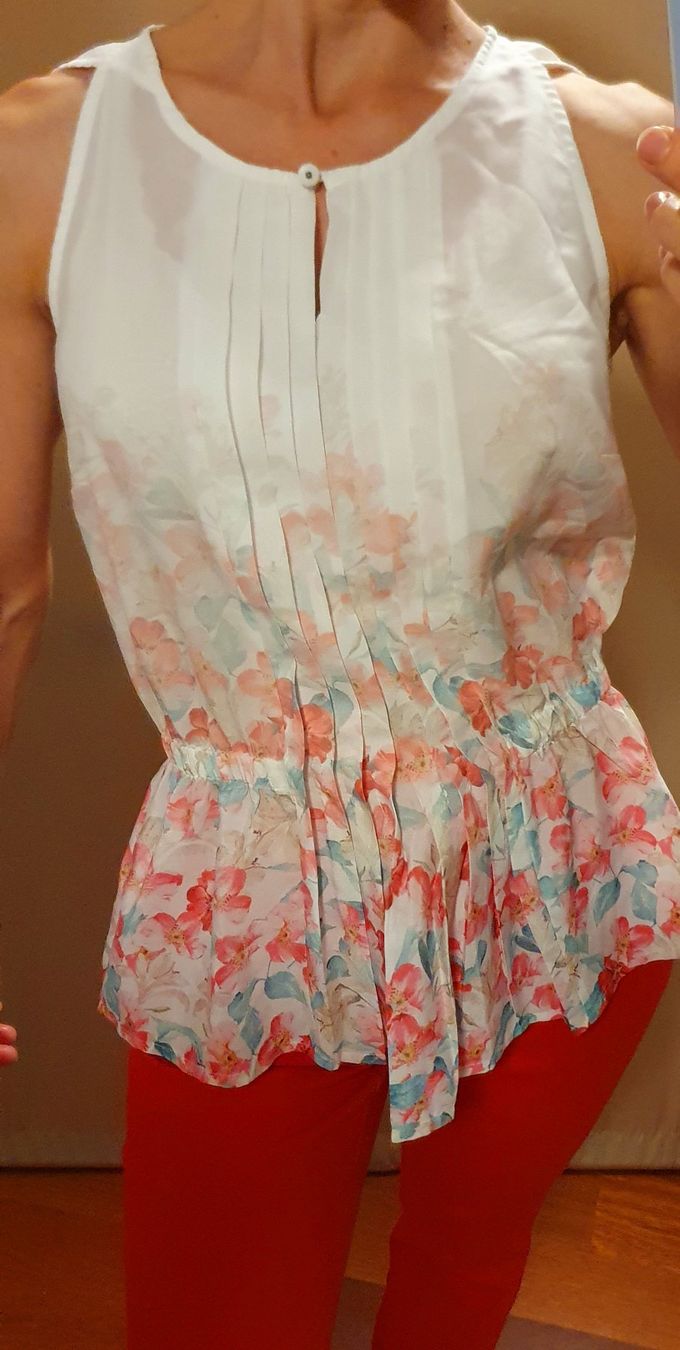 Camicette: Bluse leicht luftig Gr. 34 weiss blumig – Usato da Stansstad venduto da InStyle8 9