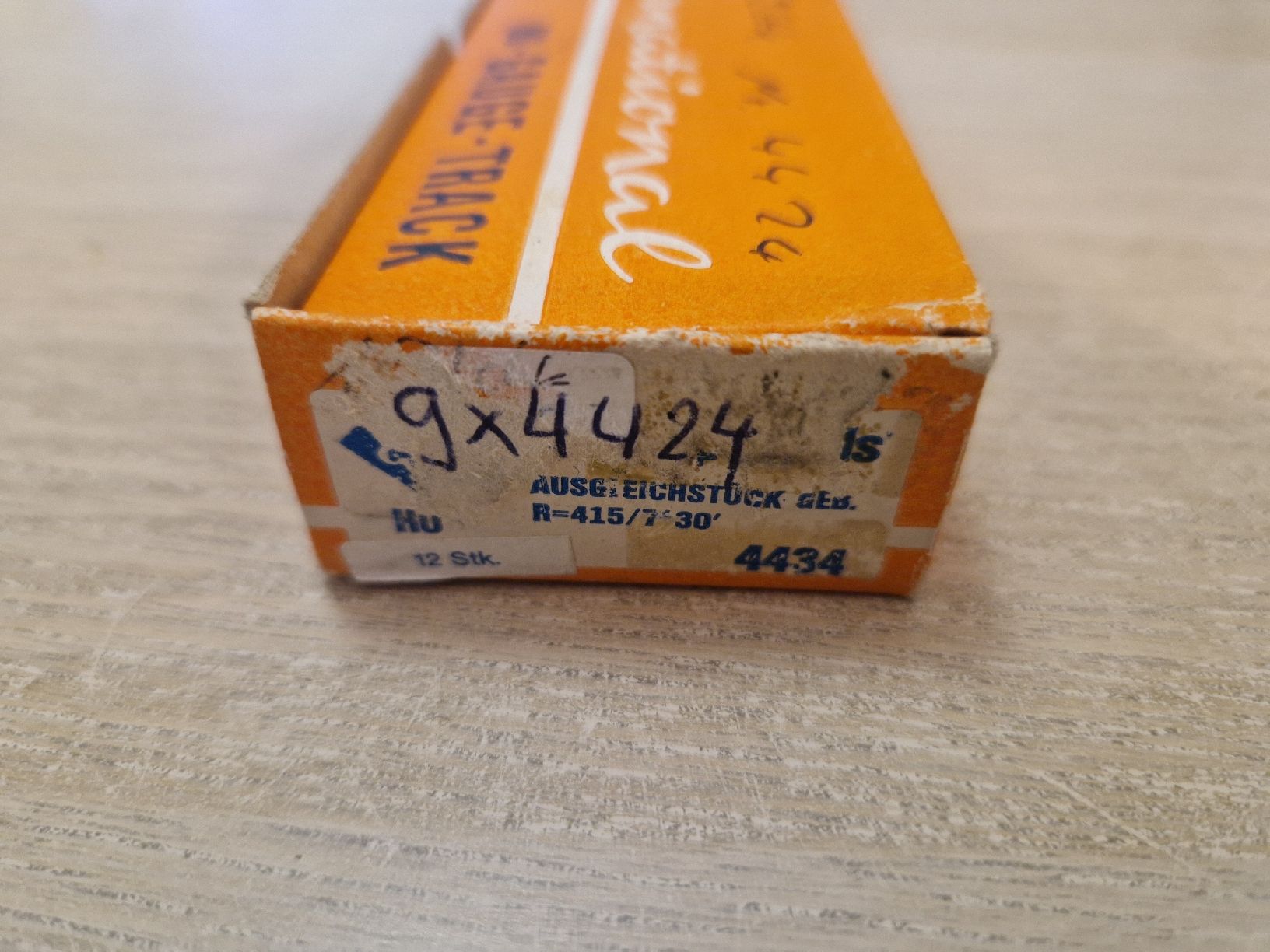 Roco Modellini di ferrovie: Roco 9 x 4424 gebogenes gleis H0 – Usato da St-Aubin-Sauges venduto da tantome 1