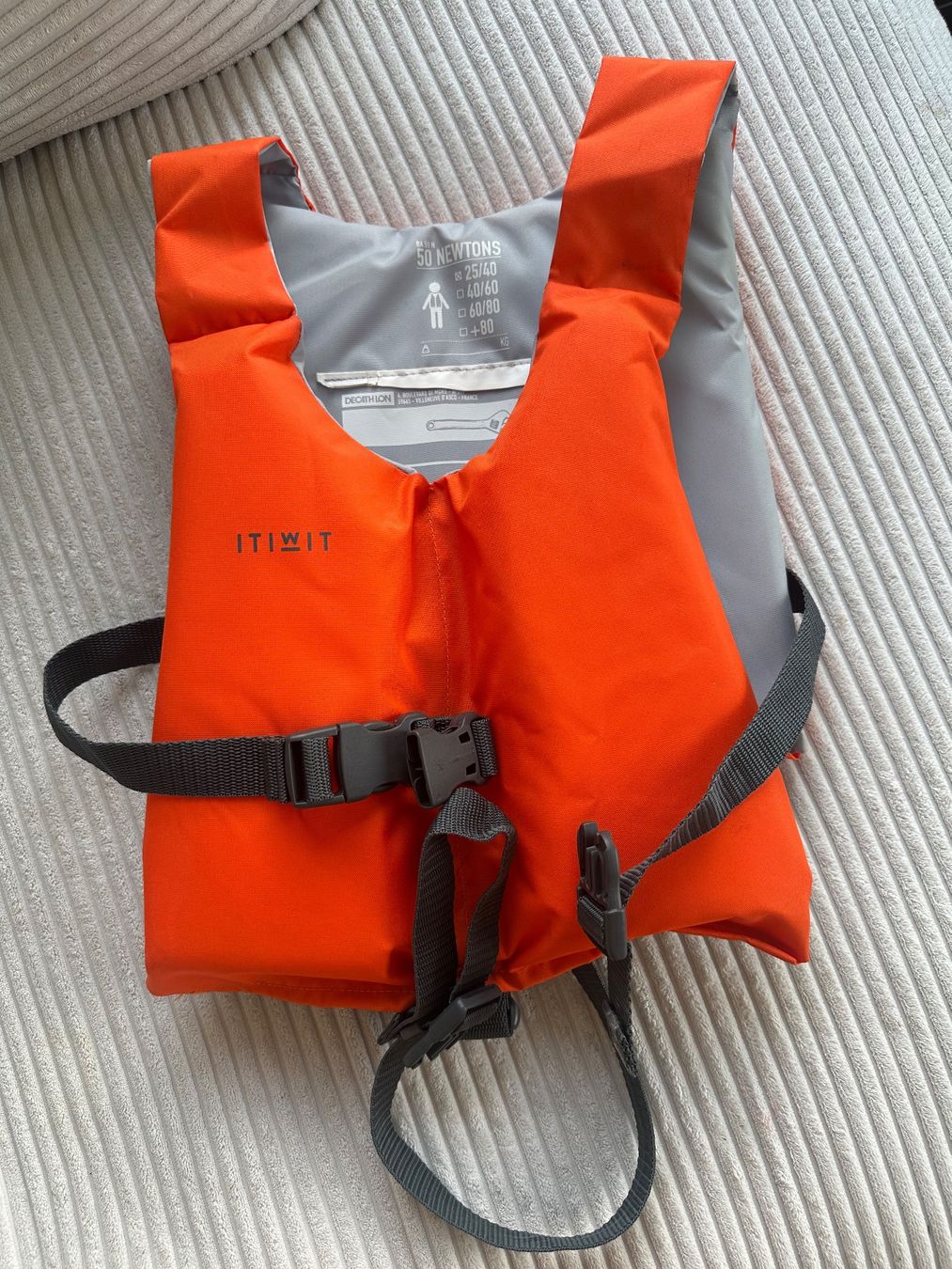 Decathlon Gilets de sauvetage: Schwimnweste von Decathlon – D'occasion à Burgäschi par Azrael77