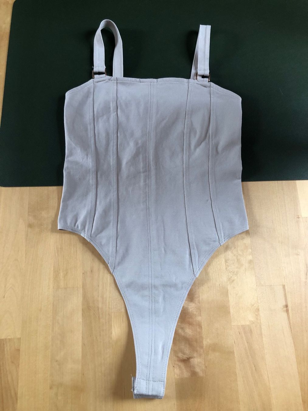 H&M Altra biancheria intima: H&M Body String Beige à Boucles rose doré NEUF XS – Nuovo e nell'imballaggio originale da St-Aubin FR venduto da Tiweety