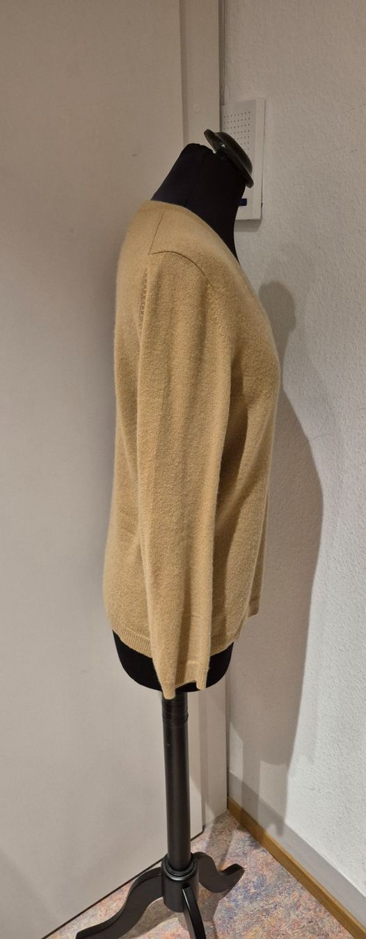 Pulls & Sweat-shirts: Pullover beige V-Ausschnitt Kaschmir Gr. M MODISSA – D'occasion à Zürich par Roberto040 3