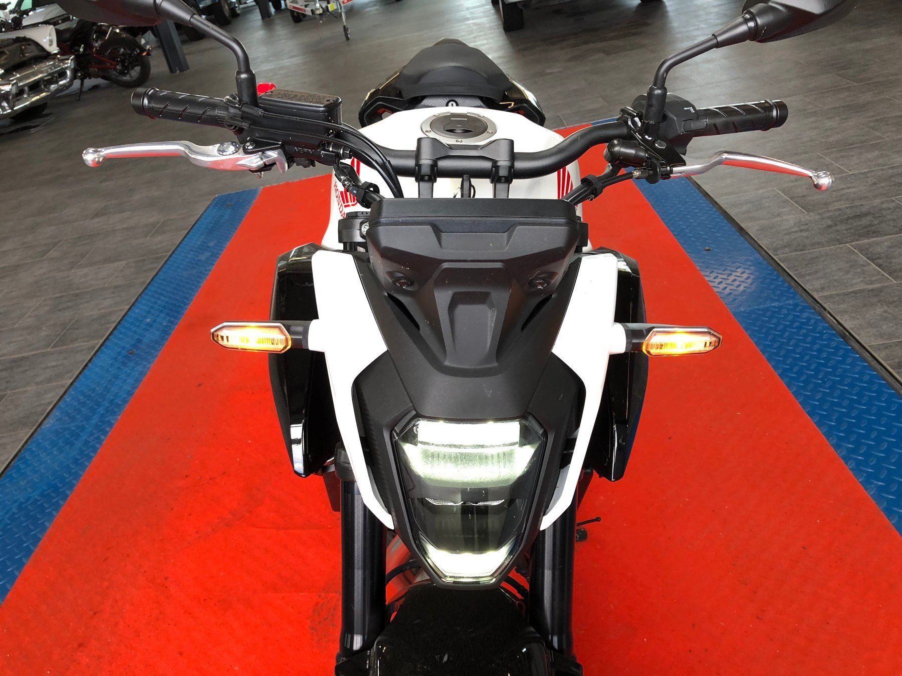 Honda Strada: HONDA CB 500 Hornet – Nuovo (secondo la descrizione) da Gampelen venduto da Steuer0 1