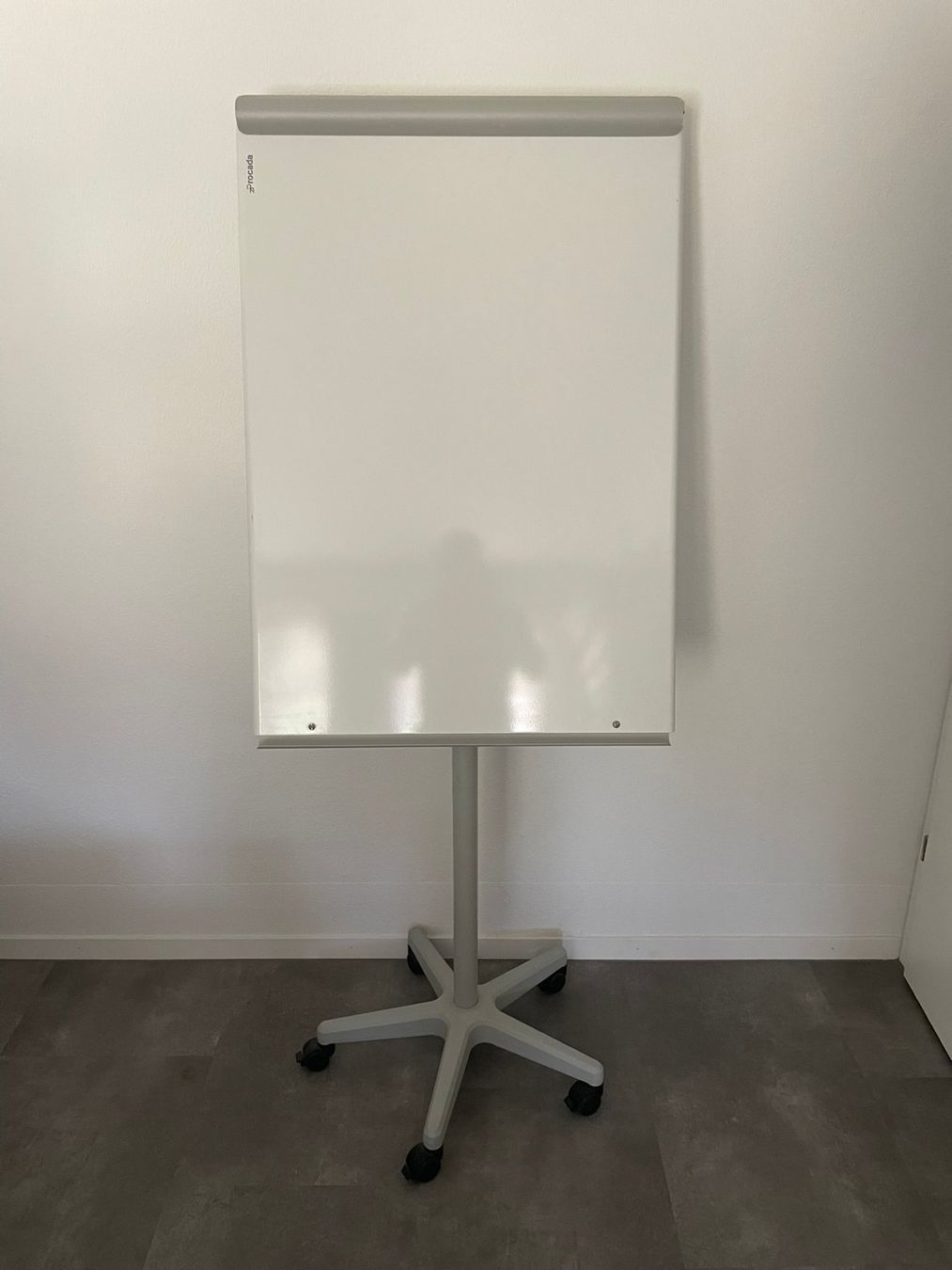 Tableaux: Flipchart fahrbar – D'occasion à Uerkheim par PocketMaster