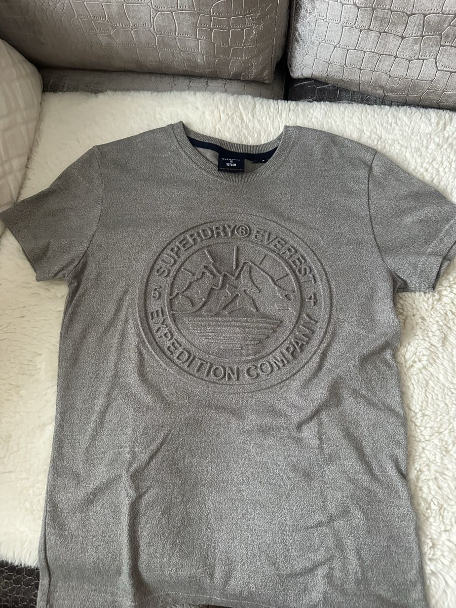 Superdry T-shirt: Superdry T-Shirt 3 stk – Usato da Frümsen venduto da Swissline90 3