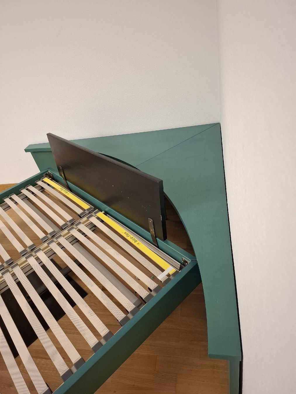Betten: Drehbares Doppelbett Bico-Flex mit Lattenrost – Gebraucht aus Horw von Supervannie 2