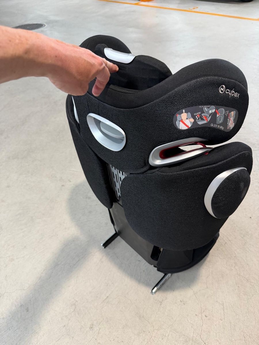 Cybex Sièges auto: Cybex Solution Z-fix Kindersitz schwarz – D'occasion à Kilchberg ZH par 2nd.Life 5