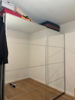 Spiegelschrank mit Schiebetüren