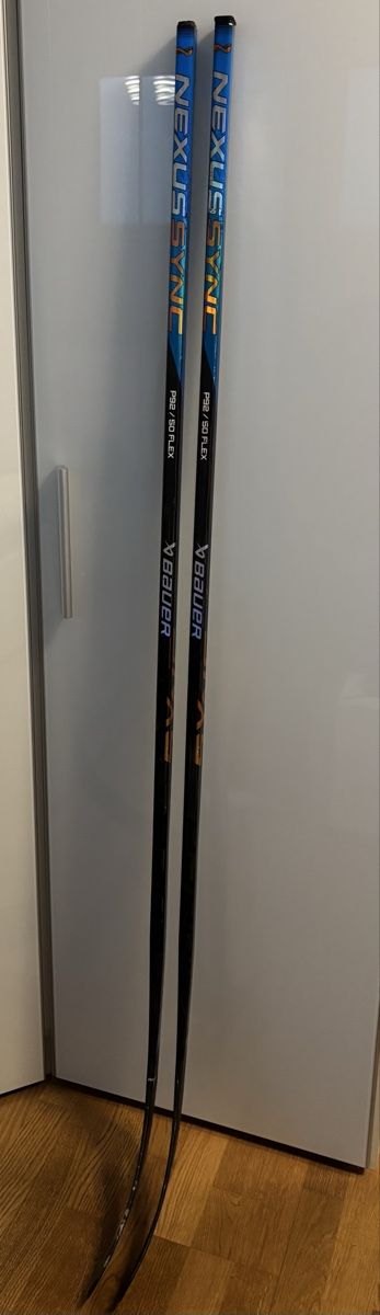 Bauer Bastoni & Pale: Bauer Nexus Sync Eishockeystöcke, 2 Stück, P92/50 Flex – Usato da Zürich venduto da Crazyfabie 1
