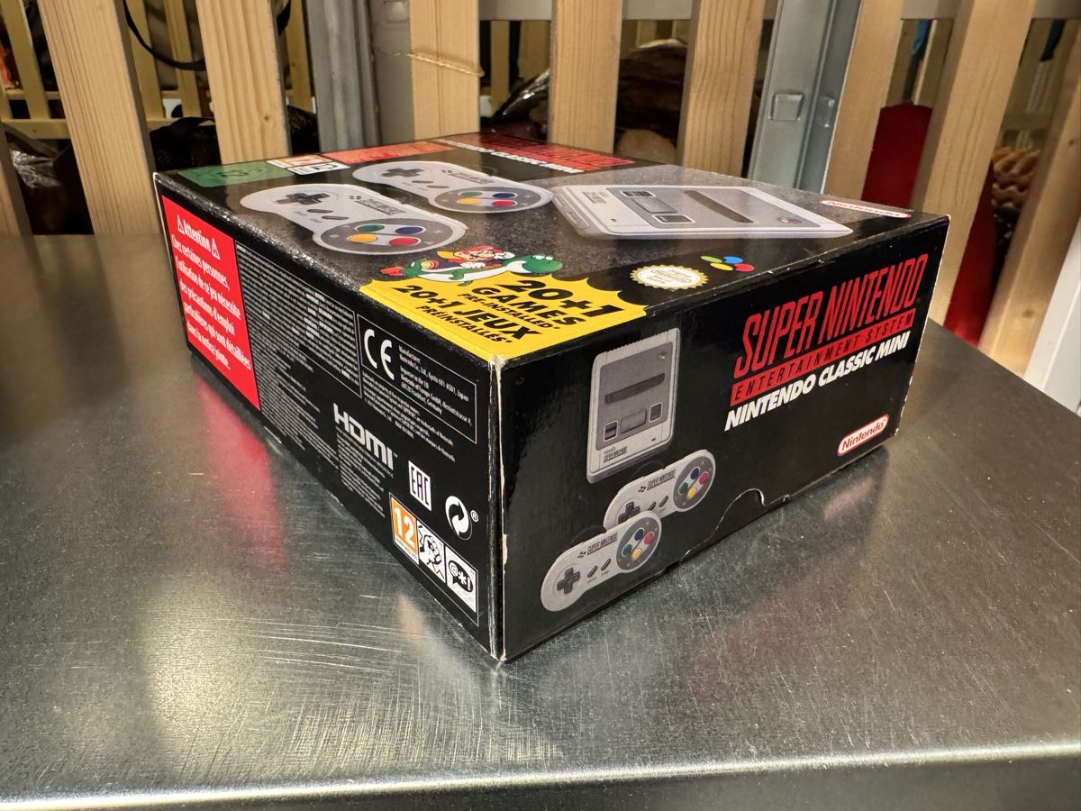 Nintendo Console: SNES mini in OVP, Top! – Nuovo (secondo la descrizione) da Zürich venduto da Manuel.Huber 2