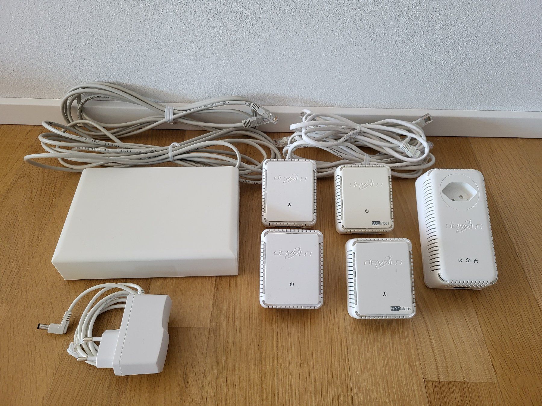 Devolo Unità & Adattatore: Devolo Powerline Set mit FTTH Gateway – Usato da Luzern venduto da e_ramon