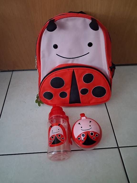 Zaini: Rucksack mit Trinkflasche Snackbox – Nuovo e nell'imballaggio originale da Wangen ZH venduto da oky-doky
