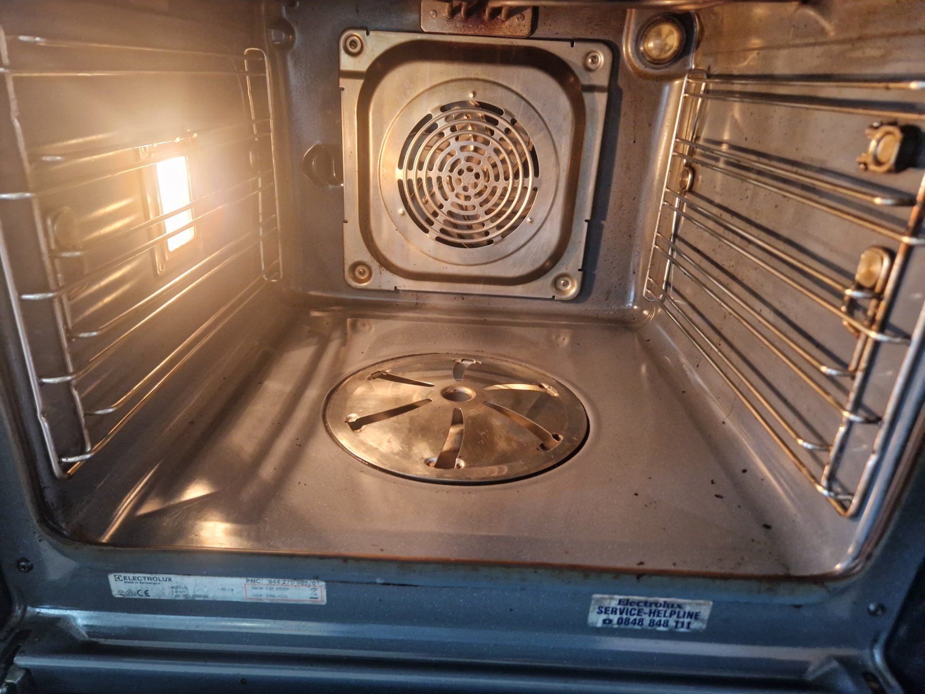 Fours: Electrolux Kombi-Backofen EBSL7CN – D'occasion à Aesch BL par Capo-Califfo 4