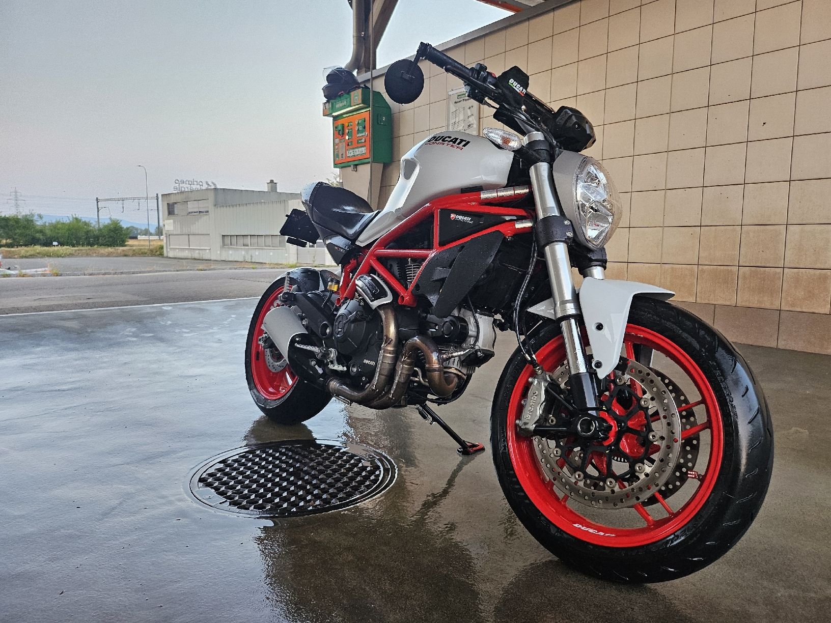 Ducati Strasse: Ducati Monster 797 – Gebraucht aus Niedergösgen von GTM131