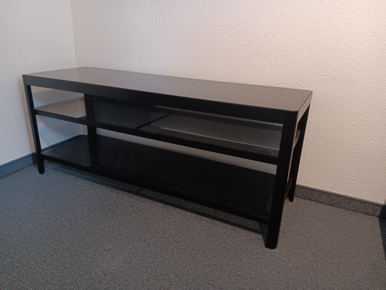 Meubles TV: Glass TV Stand – D'occasion à Zürich par hca_kqh2