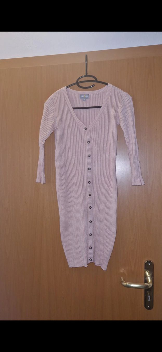 Kleider: Rosa Kleid – Gebraucht aus Bubendorf von ang_b829