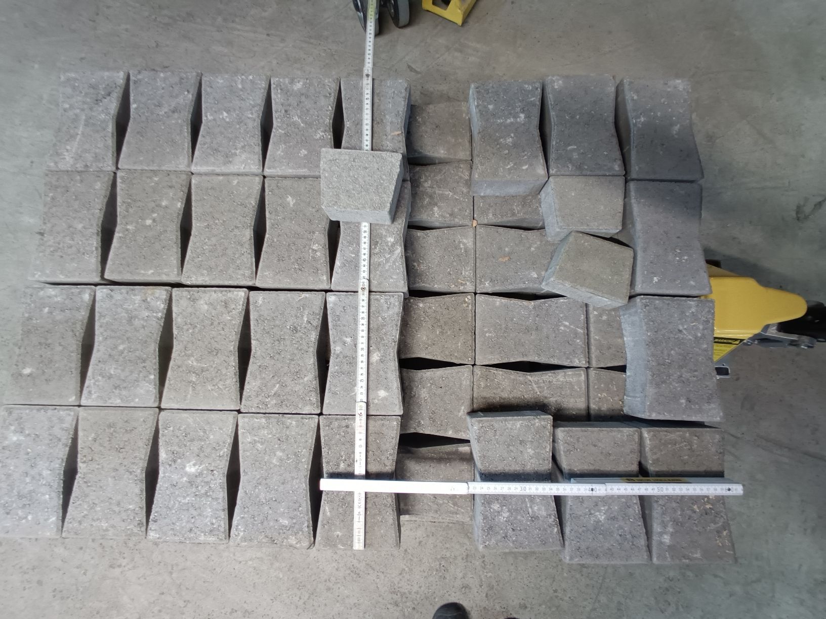 Rivestimenti per pavimenti: Verbundsteine, Pflastersteine – Usato da Hosenruck venduto da giorga 1